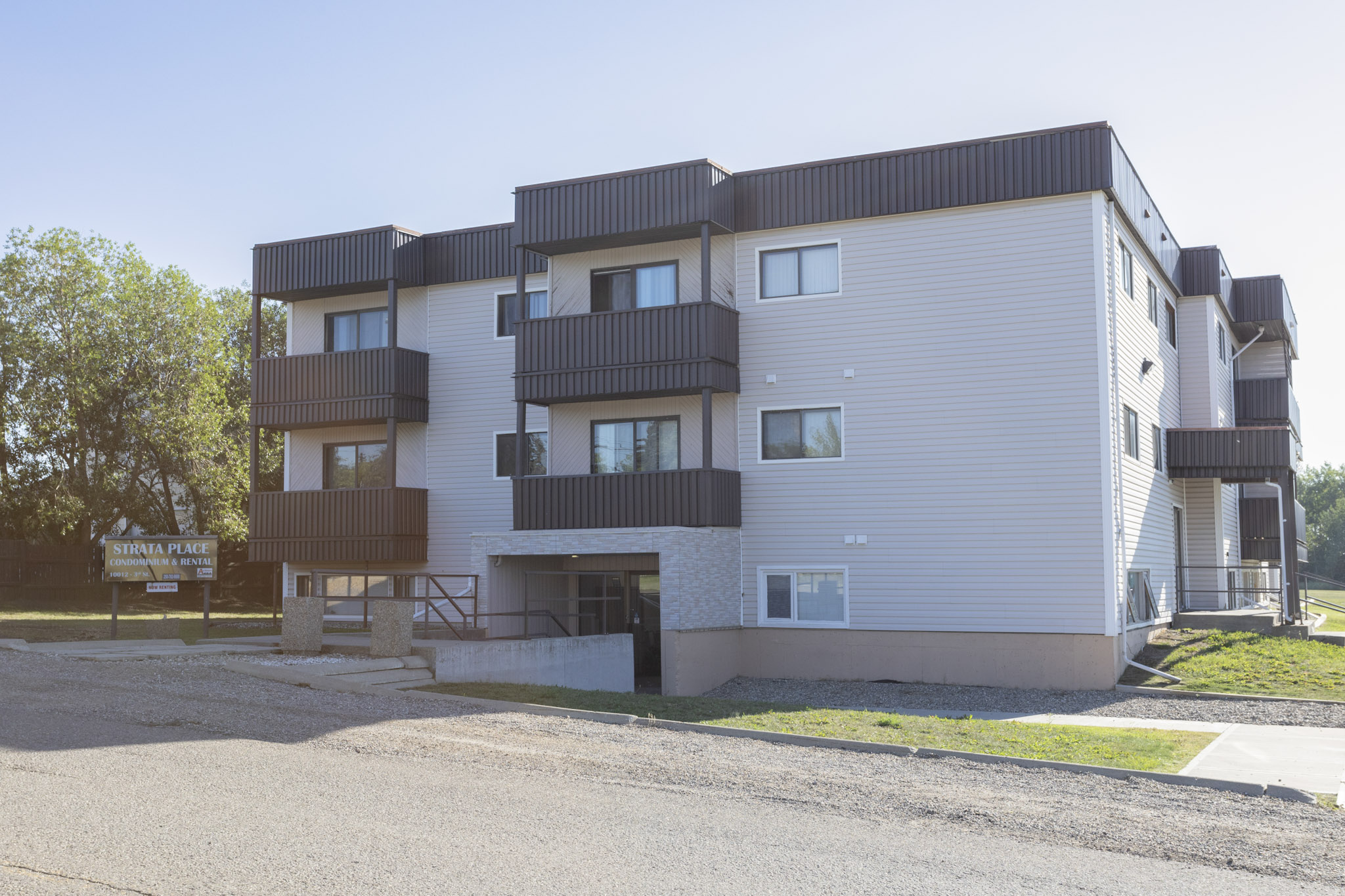 2-2U4A0257-1 Strata Place