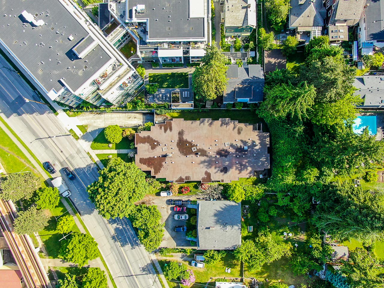 3295 Commercial Drive