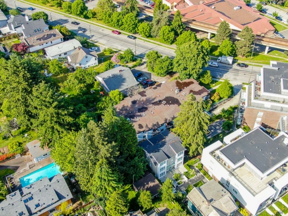 3295 Commercial Drive
