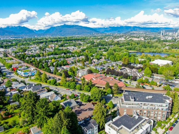 3295 Commercial Drive