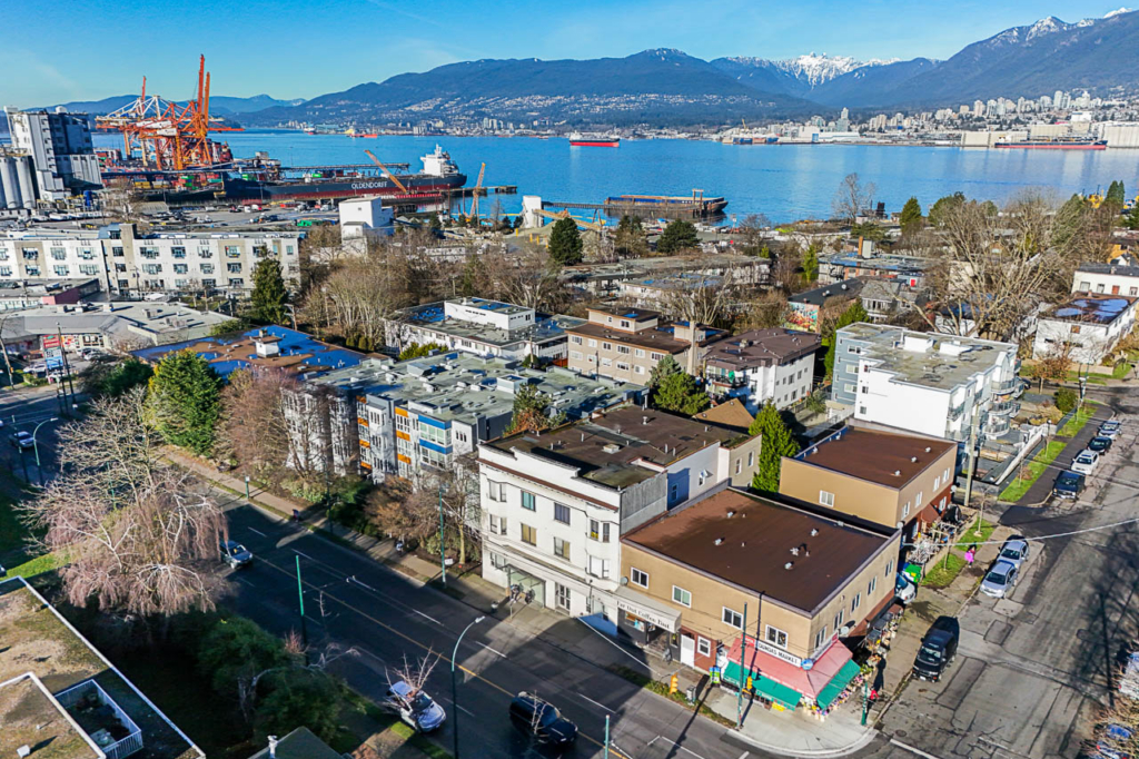 2163 Dundas Street Vancouver-56
