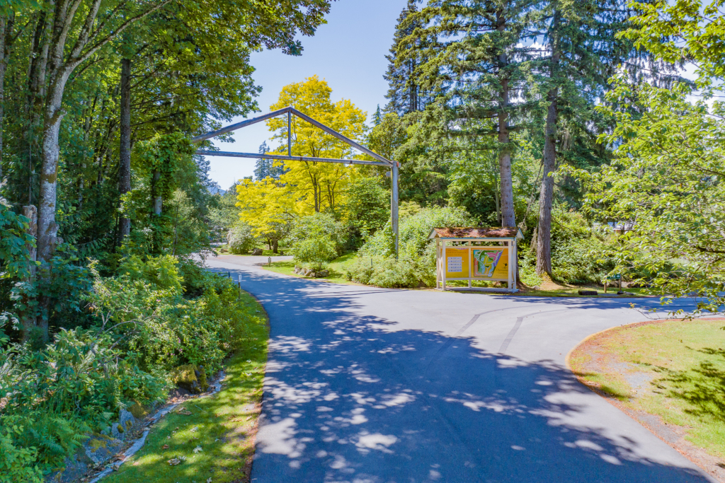 3042 River Road (1)