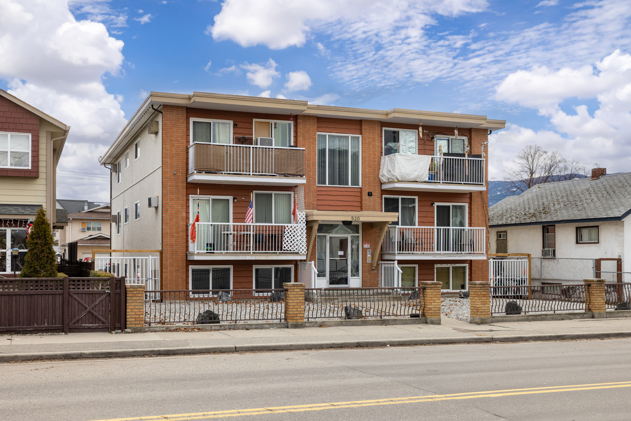 520 Westminster Avenue