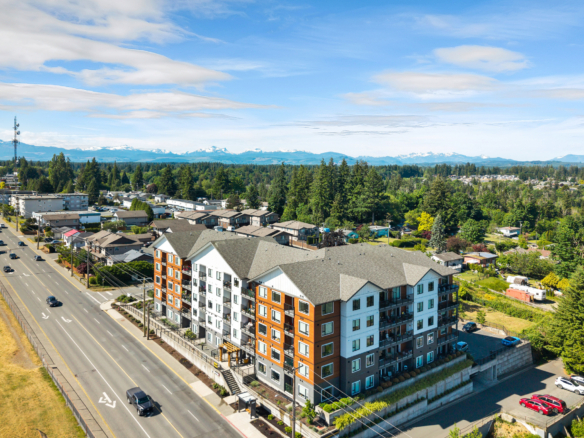 Oceanview Apartments exterior – 850 Dogwood Street, Campbell River BC
