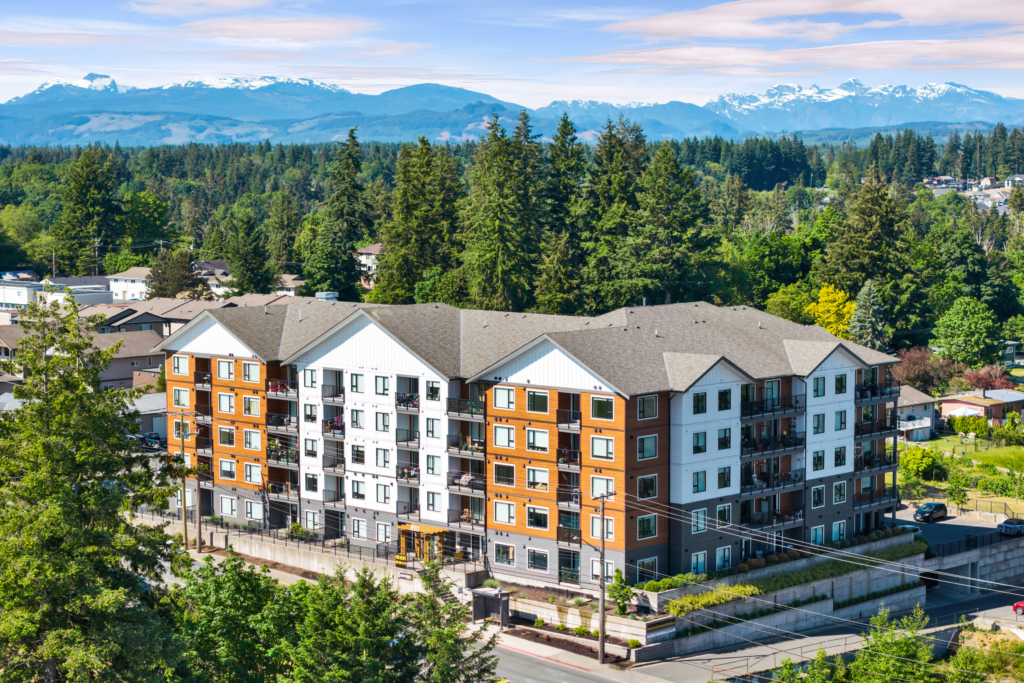 Oceanview Apartments exterior – 850 Dogwood Street, Campbell River BC