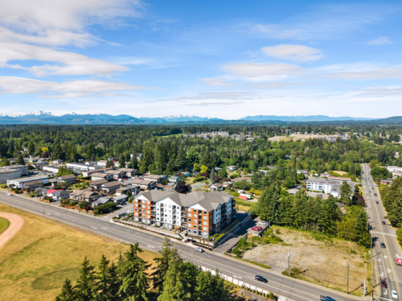 Oceanview Apartments exterior – 850 Dogwood Street, Campbell River BC