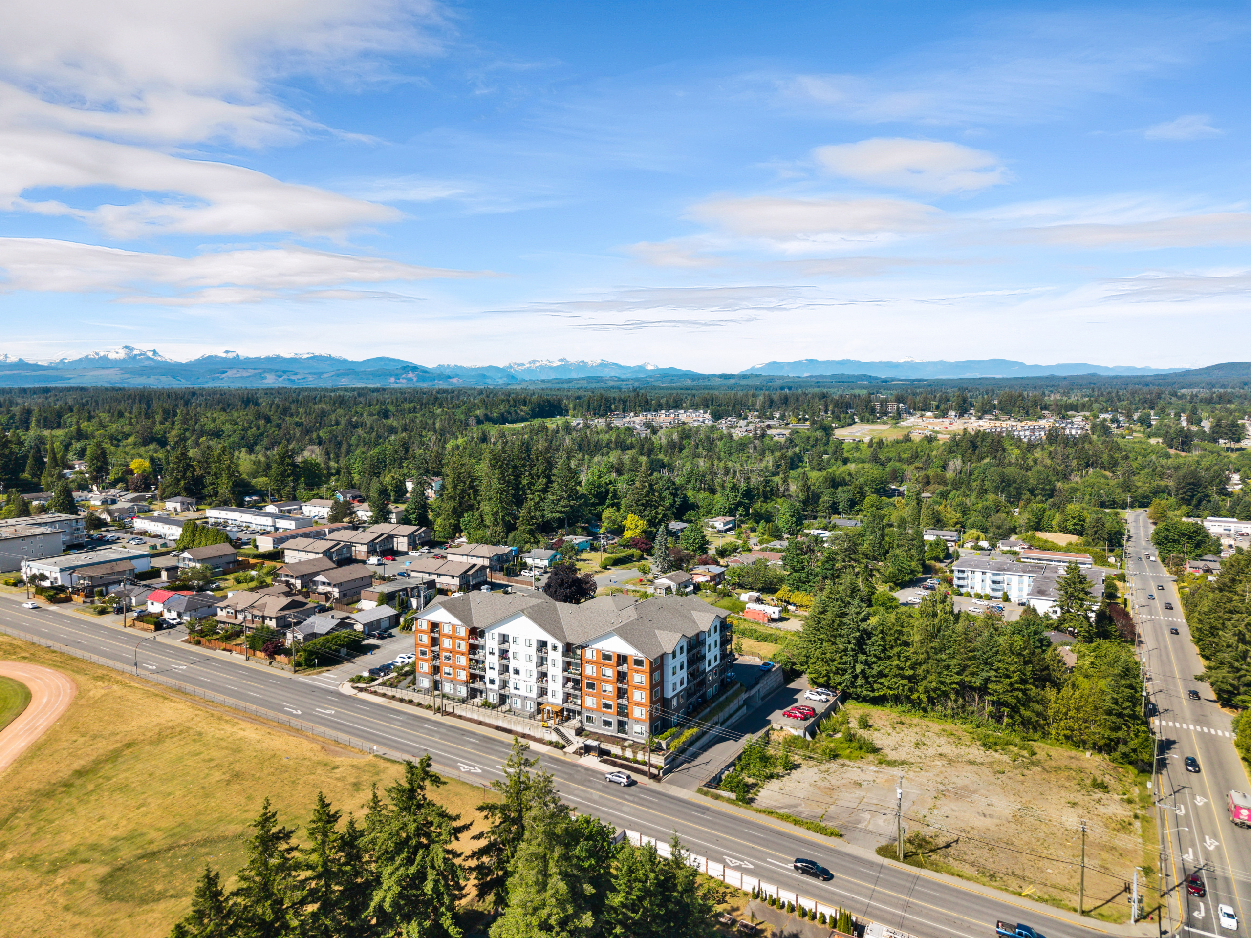 default Oceanview Apartments exterior – 850 Dogwood Street, Campbell River BC
