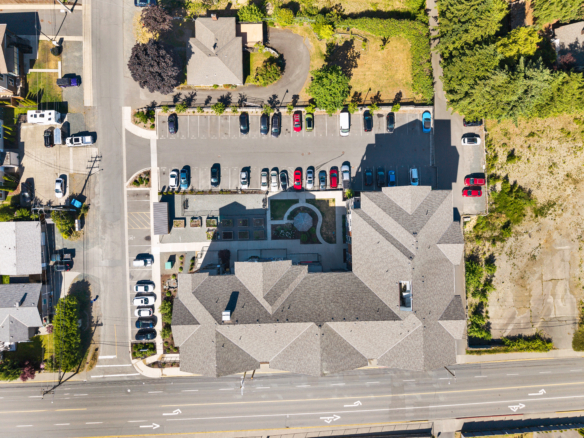Oceanview Apartments exterior – 850 Dogwood Street, Campbell River BC