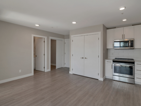 Oceanview Apartments interior – 850 Dogwood Street, Campbell River BC