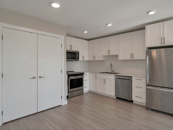 Oceanview Apartments interior – 850 Dogwood Street, Campbell River BC