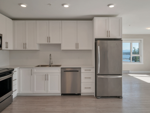 Oceanview Apartments interior – 850 Dogwood Street, Campbell River BC