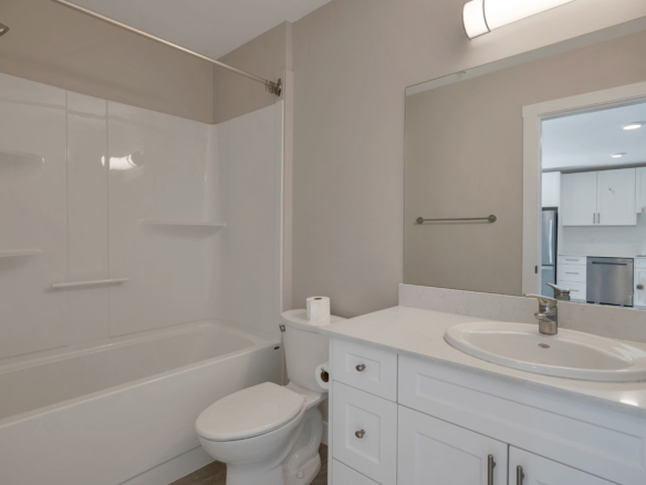 Oceanview Apartments interior – 850 Dogwood Street, Campbell River BC