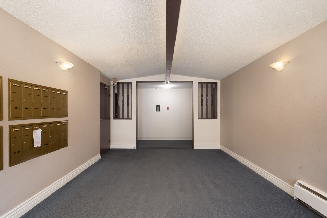 007 Lord Nelson Place Apartments