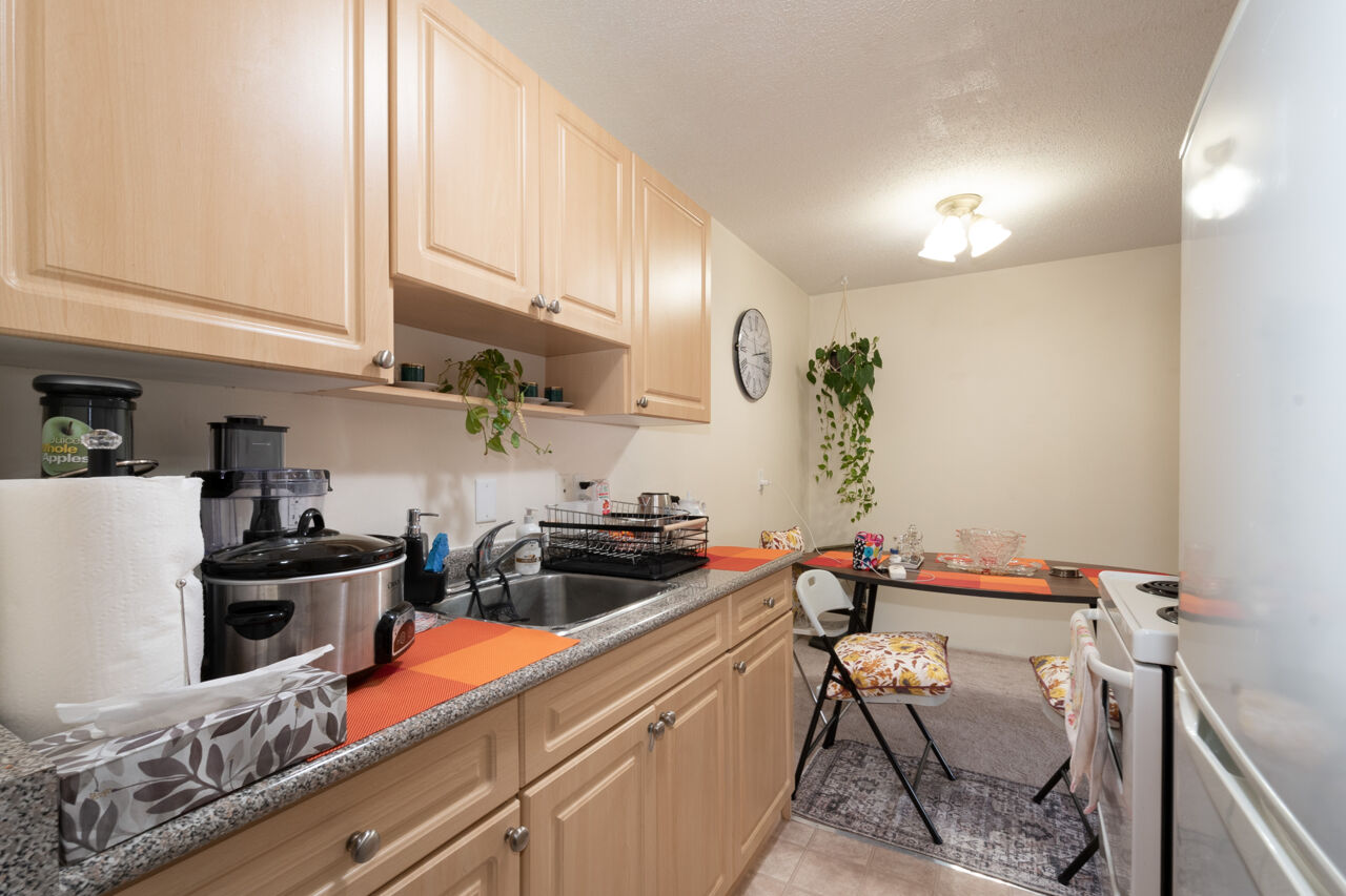 016 Lord Nelson Place Apartments