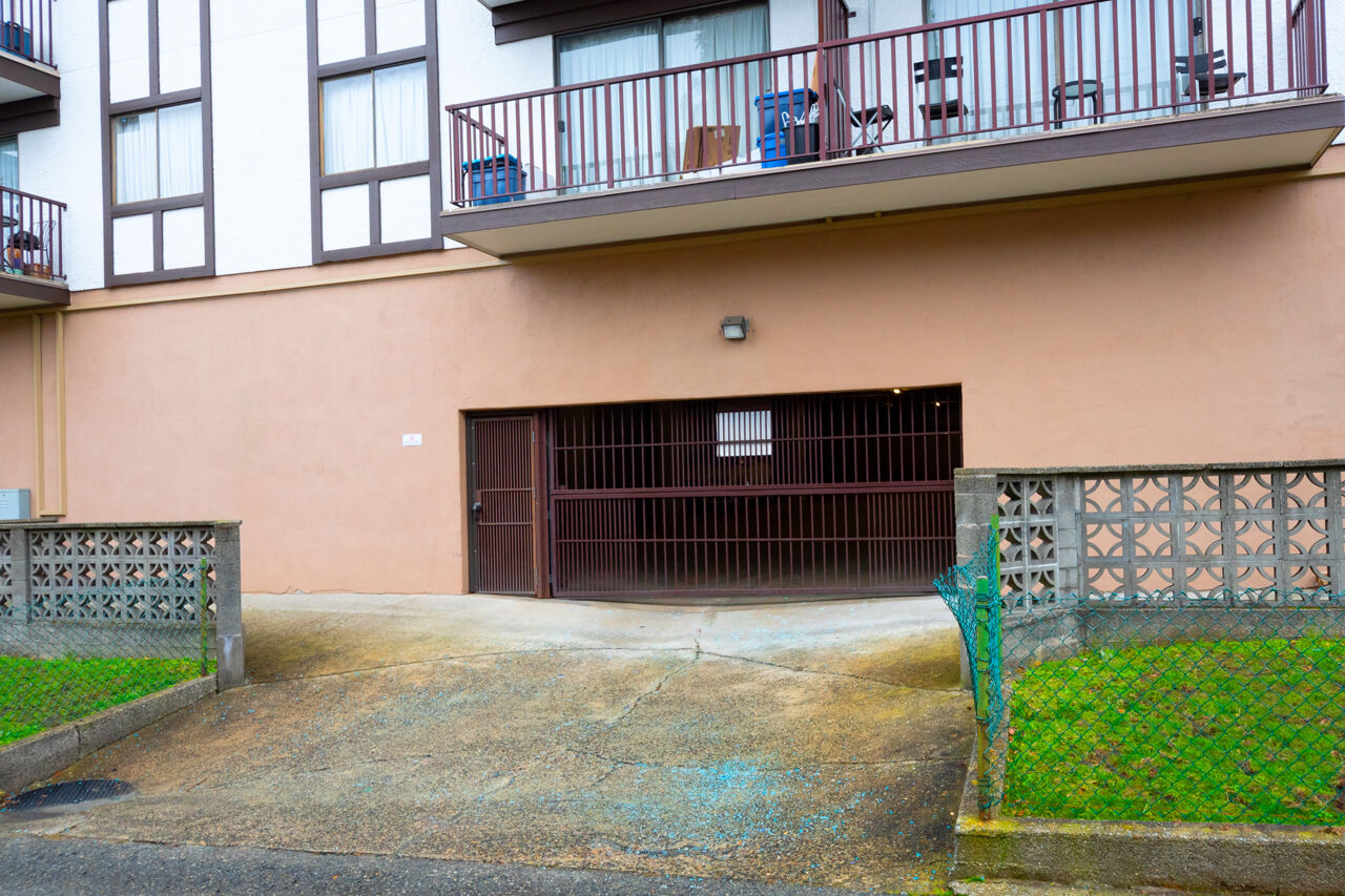 064 Lord Nelson Place Apartments