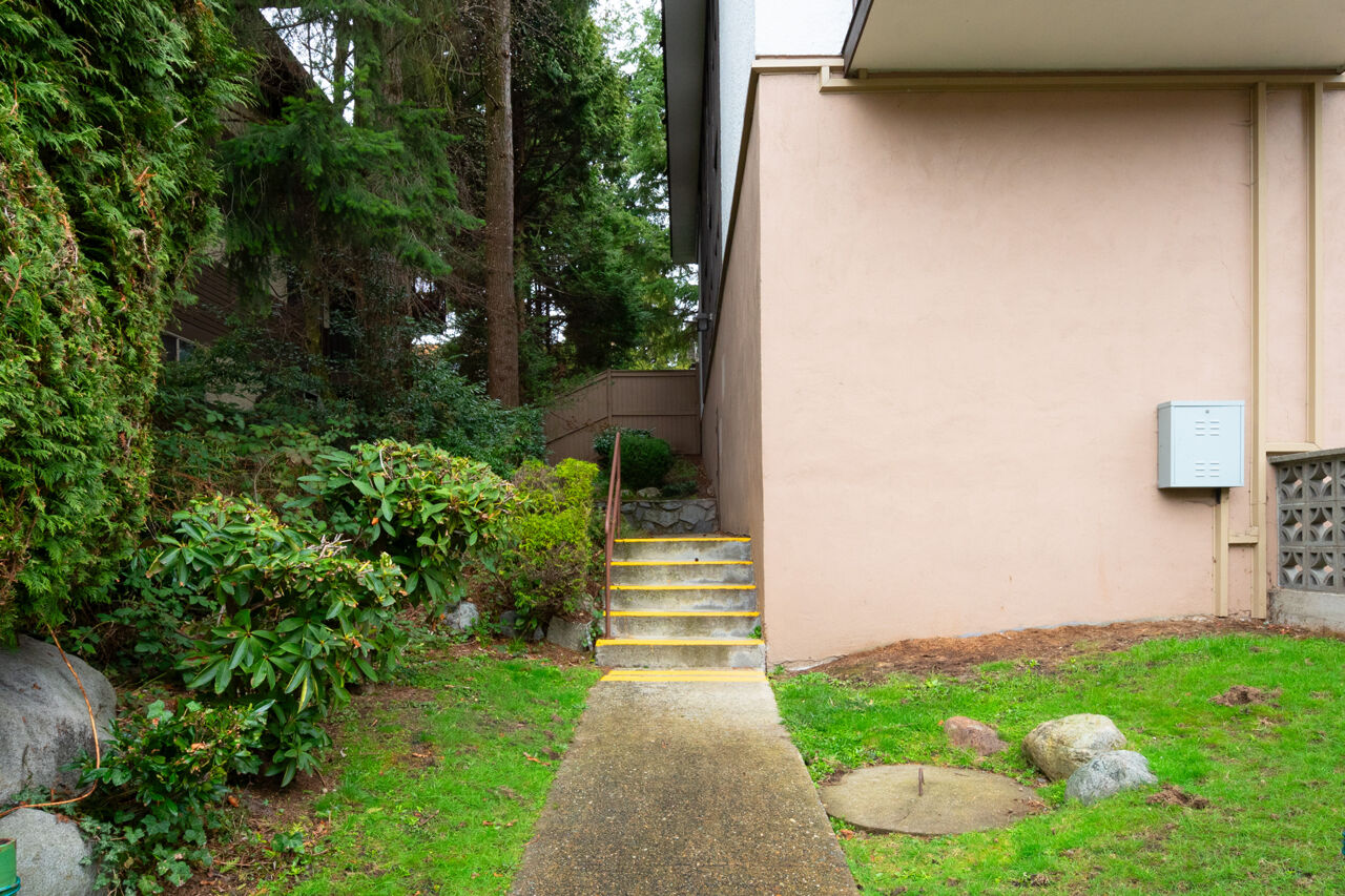 065 Lord Nelson Place Apartments
