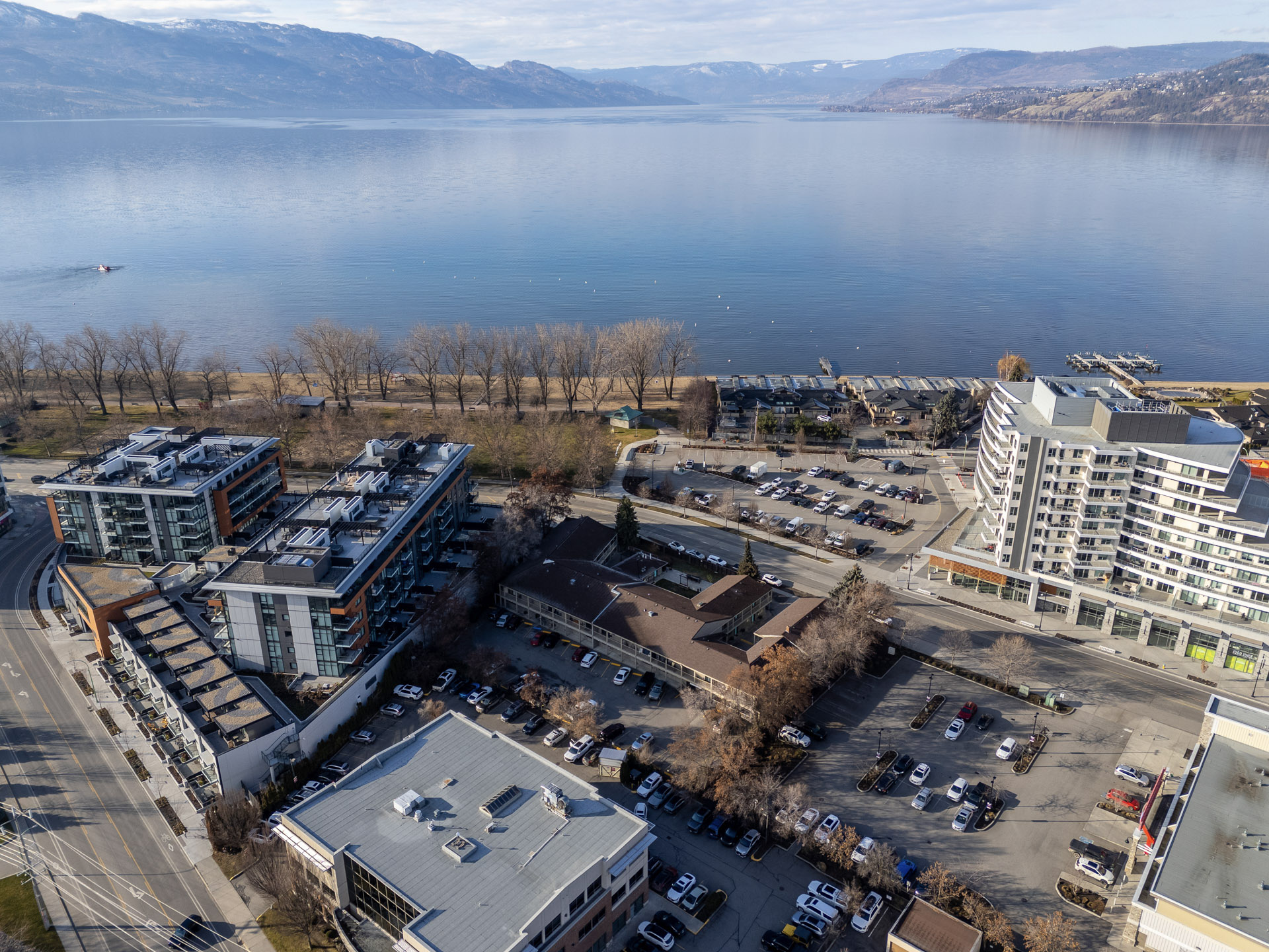 12-3339 Lakeshore Meghan-30 Mission Suites