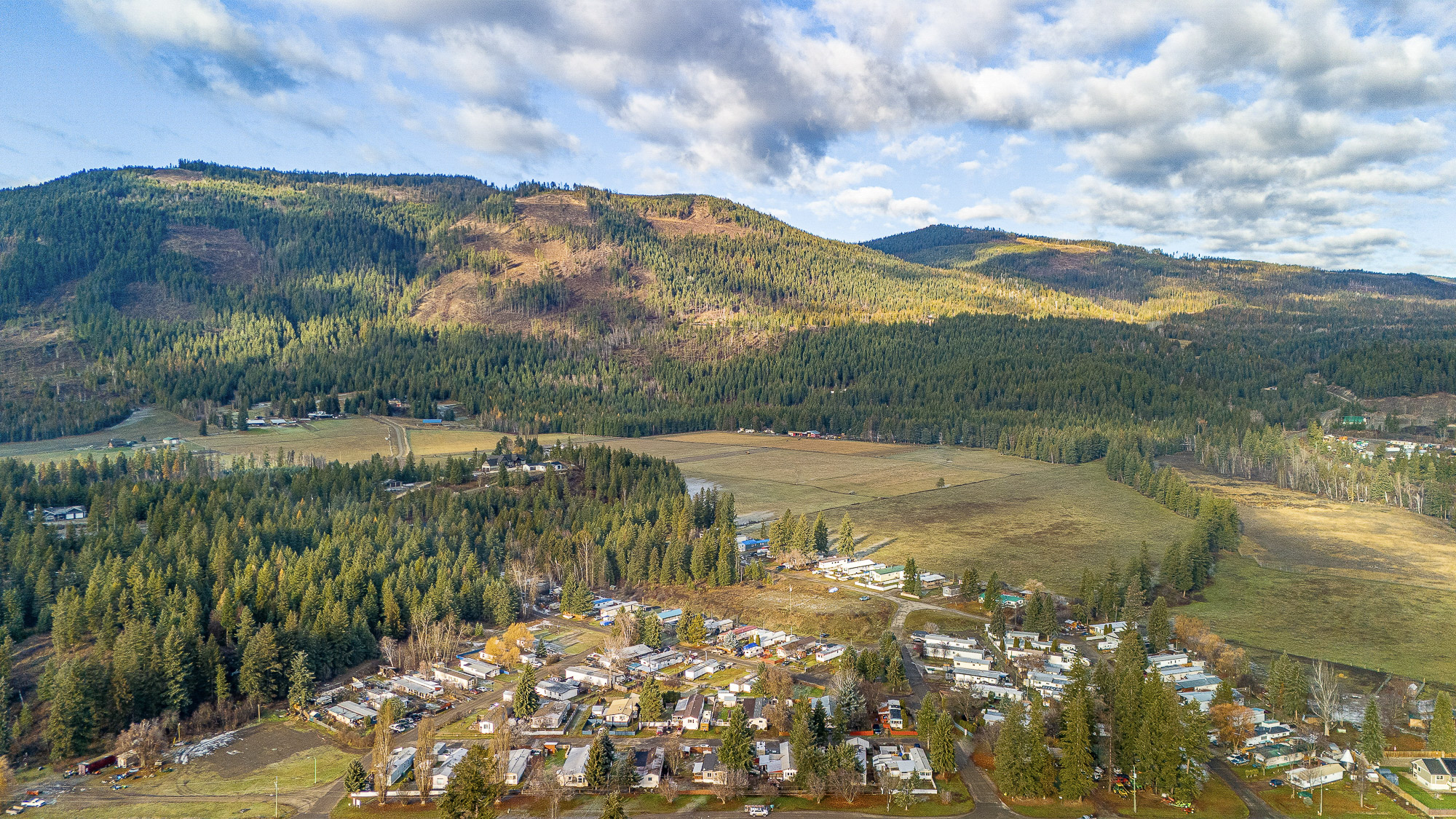 32-DJI_20231123104026_0022_D-HDR Valley View Mobile Home Park