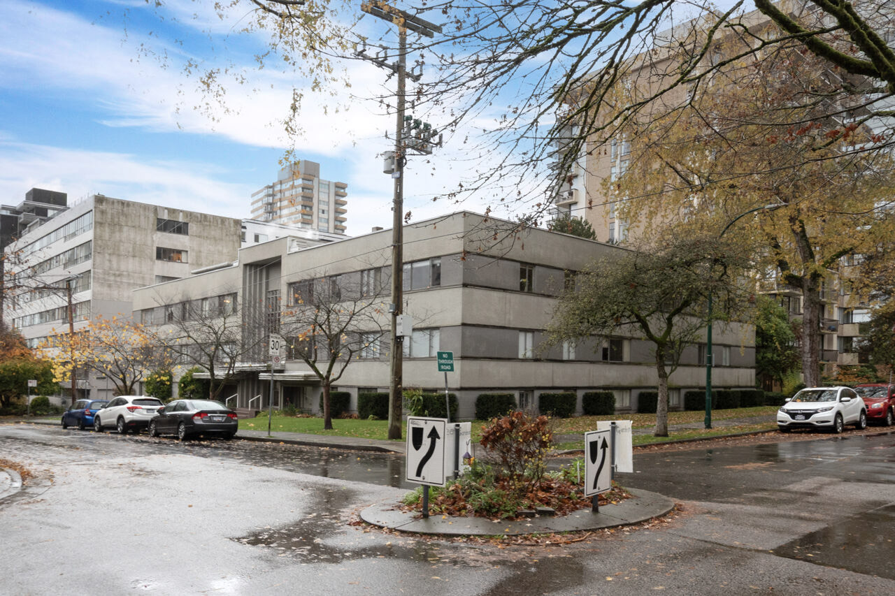 McEvay Blair Multifamily Group - Erwill Apartments - 13 001
