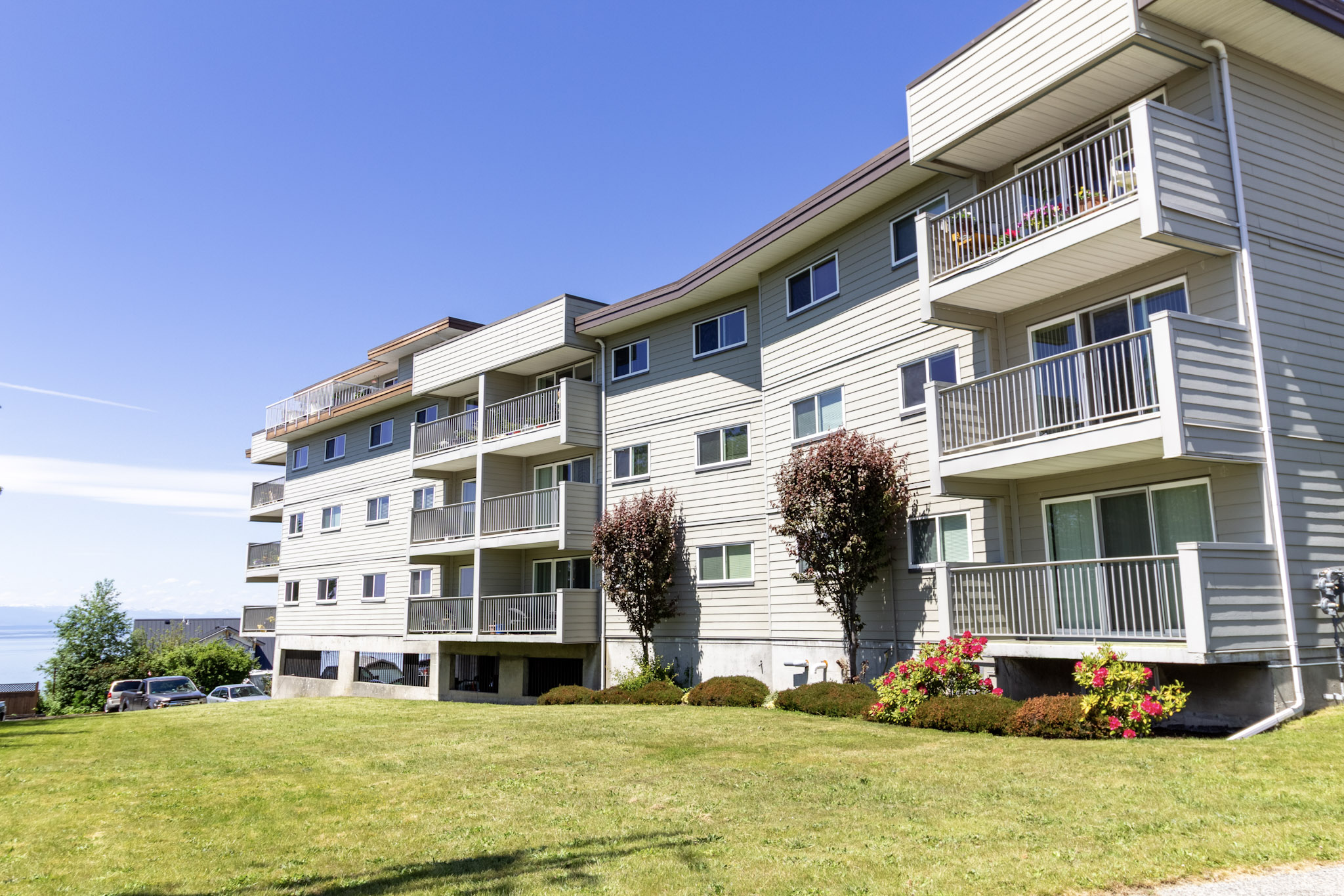 16-4465 Michigan Ave-30 Villa Anna Apartments
