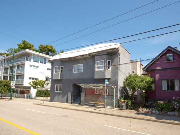 2532 Fraser Street