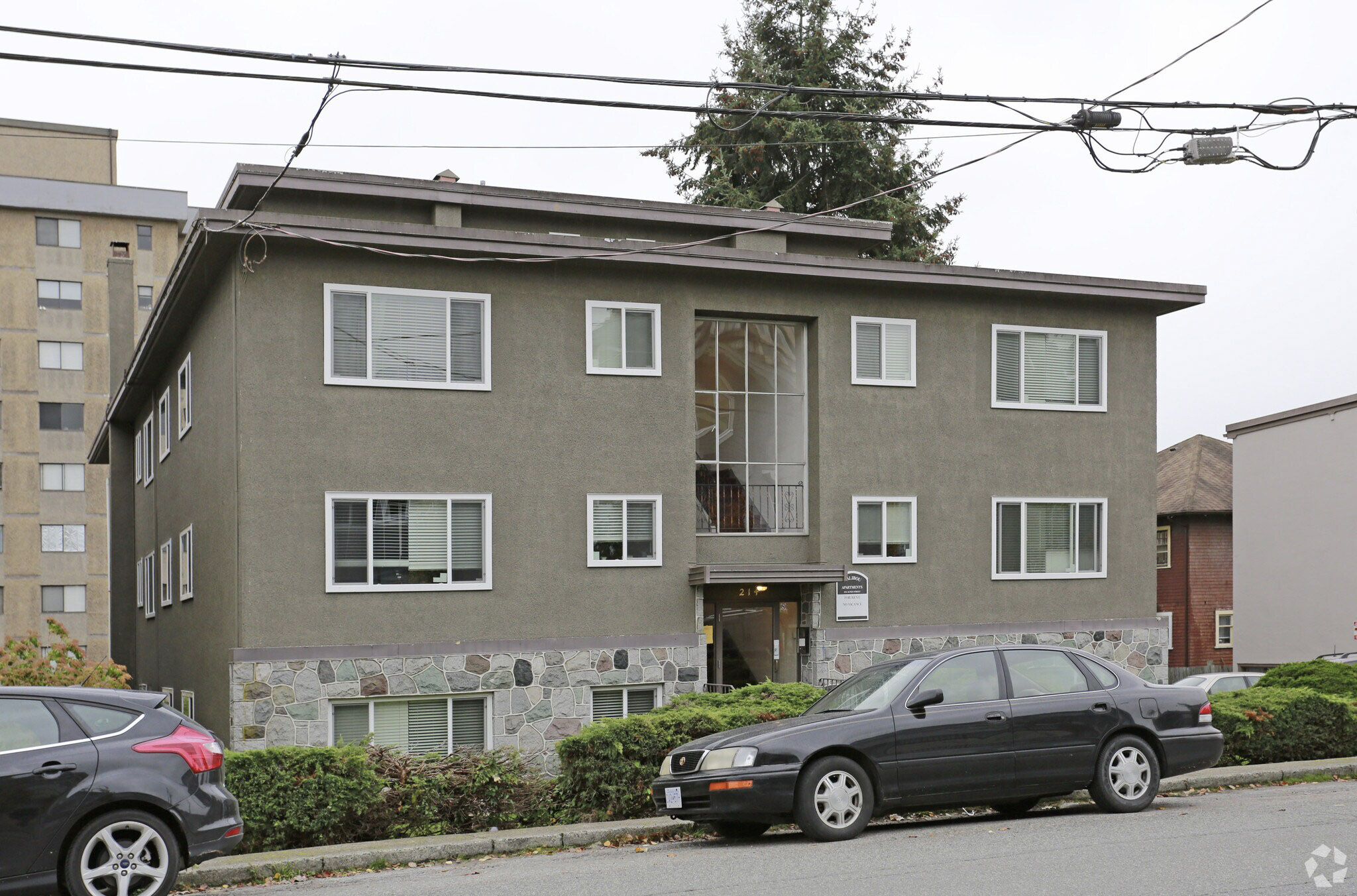 2-214 Agnes Street Malibou Apartments