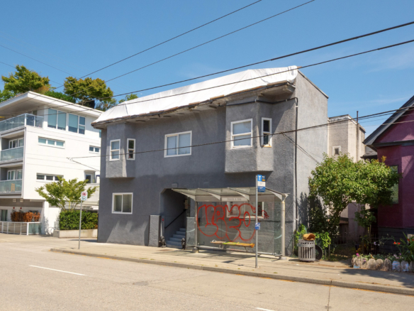 2532 Fraser Street