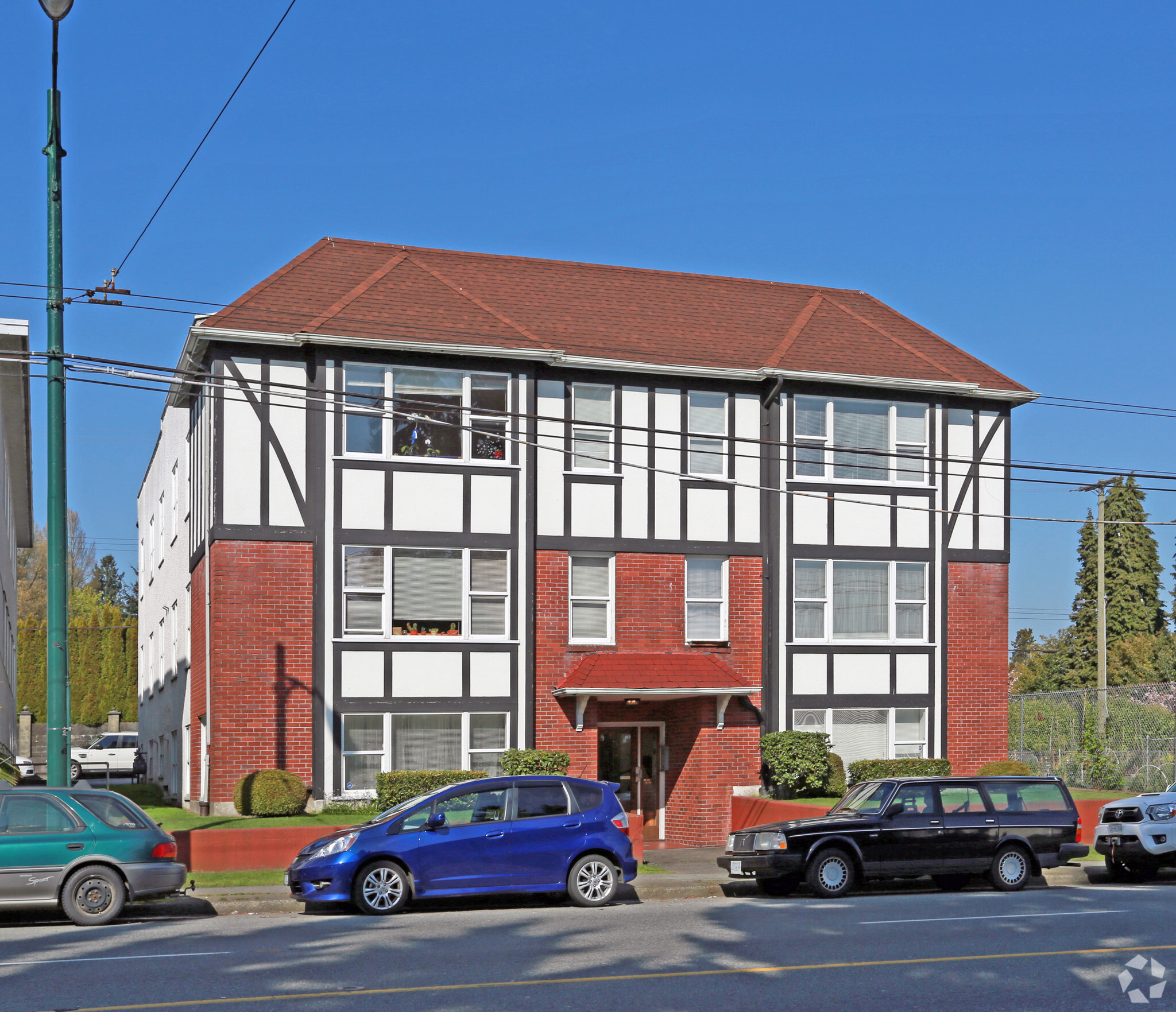 McEvay Blair Multifamily Group - Scott Manor - 3263 Oak Street 3