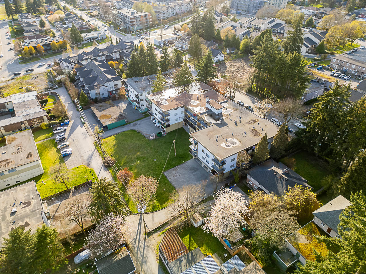 Waldorf Manor